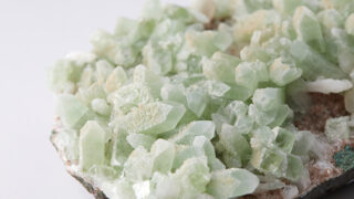 apophyllite01-320x180.jpg